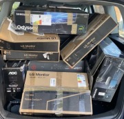 Monitory ze zwrotów - 8 sztuk.