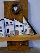 Wieszak na klucze domki