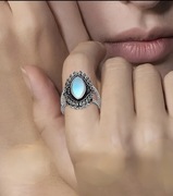 Pierścionek ze srebra  S925 z kamieniem księżycowym 