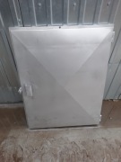 Właz nierdzewny na wymiar