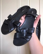 Gino Rossi czarne wiązane buty klapki sandałki sandały 39