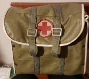 Apteczka lata PRL. Oryginalna. Czerwony krzyż.