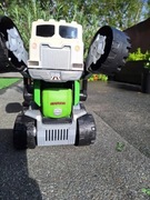 Śmieciarka Stinky-gadająca, śpiewająca, ruszająca się -matchbox