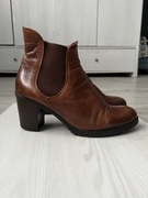 Brązowe skórzane ocieplane botki 39