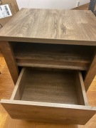 Stolik nocny VEDDE dąb dziki 