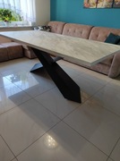 Stół do salonu, jadalni 