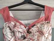 Piękna sukienka MOLTON