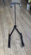 Stojak na gitarę EX AEQUO / metalowy / stabilny