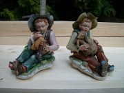 DWIE PORCELANOWE FIGURKI  /  CAPODIMONTE  \