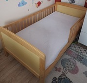 Łóżeczko drewniane z szufladą 140 x 70 