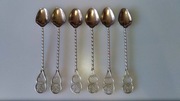 Komplet 6 metalowych zakręconych łyżeczek do przystawek prl