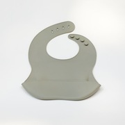 Śliniaczek silikonowy dla dzieci, niemowląt