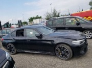 Zgarniacz drzwi parapet czarny połysk G30 F90 M5