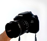 Lustrzanka Body Canon 850 D + obiektyw EFS 18-55 mm