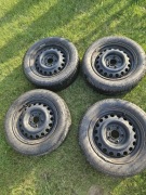 Felgi stalowe 6Jx15H2 ET49 z oponami 