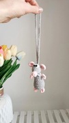 Szczurek na szydełku, zawieszka na lustro do samochodu handmade