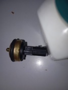 Na sprzedaż posiadam oryginalny czujnik temperatury płynu chłodzącego.