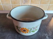 Emaliowany garnek z kwiatowym wzorem - stylowy, średnica 18 cm
