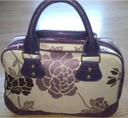 Efektowna torebka / kuferek wyszywane kwiaty nowa 