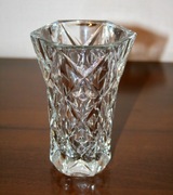 Piękne pamiątki czasów PRL. Szklany wazonik