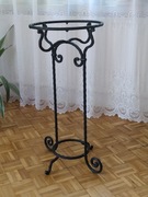 Stolik na kwiaty - kuty