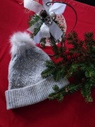 czapka wełniana z perełkami pompon warkocze T.K.MAX