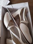 Kotyl czółenka damskie klocek rozmiar 39