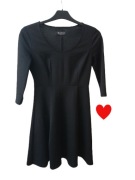 Sukienka Laura Scott mała czarna rękaw 3/4