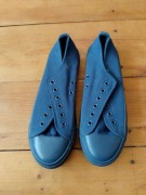 granatowe trampki 38