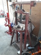 Prasa śrubowa do łożysk