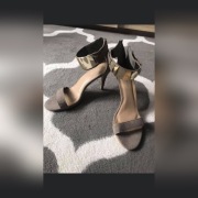 Szpilki NUDE Rozmiar 42/ 26,8 cm.