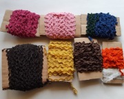 Koronka taśma zygzak Mix żółta brązowa czarna różowa granatowa zielona 