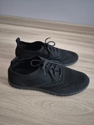 Czarne buty z siatki rozmiar 37