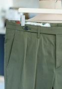 Włoskie zielone spodnie chinosy r50 (52), 100% bawełna, zakładki