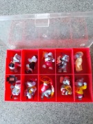 Zestaw figurek Kinder z lat 90-tych