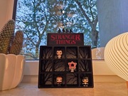 Półka na figurki Kinder Joy – Stranger Things