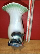 Wazonik ozdobiony delfinami