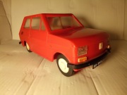 Zabawka Fiat 126p z Kultowej firmy : SINOL- OLEŚNICA, XH1976, czerwony.