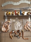 Saunier Duval zestaw płyta przyłączeniowy do pieca i złączki.