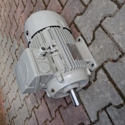 Silnik elektryczny Siemens 3kW 1435 obrotów NOWY  smarowniczki