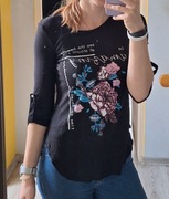 Czarna bluzka.    