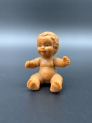 Vintage Bully Germany, figurka siedzącego niemowlaka retro PRL