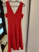 Piękna wizytowa rozkloszowa suknia ASOS 