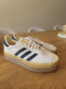 Adidas Originals Gazelle Bold kolor "Sand Strata"