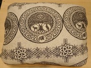 Duża poduszka ozdobna z chusty Luluna Yggdrasil 70x60