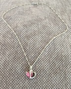 Nowy łańcuszek z wisiorkiem 