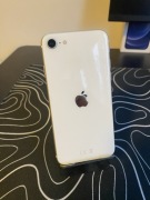 iPhone SE 2020 64GB 100% Kondycji
