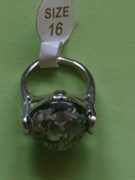 Pierścionek damski metalowy Nowy 