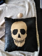 Poduszka czacha z cekinami zmieniająca kolor złoty czarny