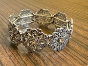 Śliczna bransoletka damska 